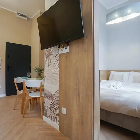 Hostloop - Chopina 6 3*