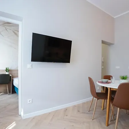 Hostloop - Chopina 6 3*